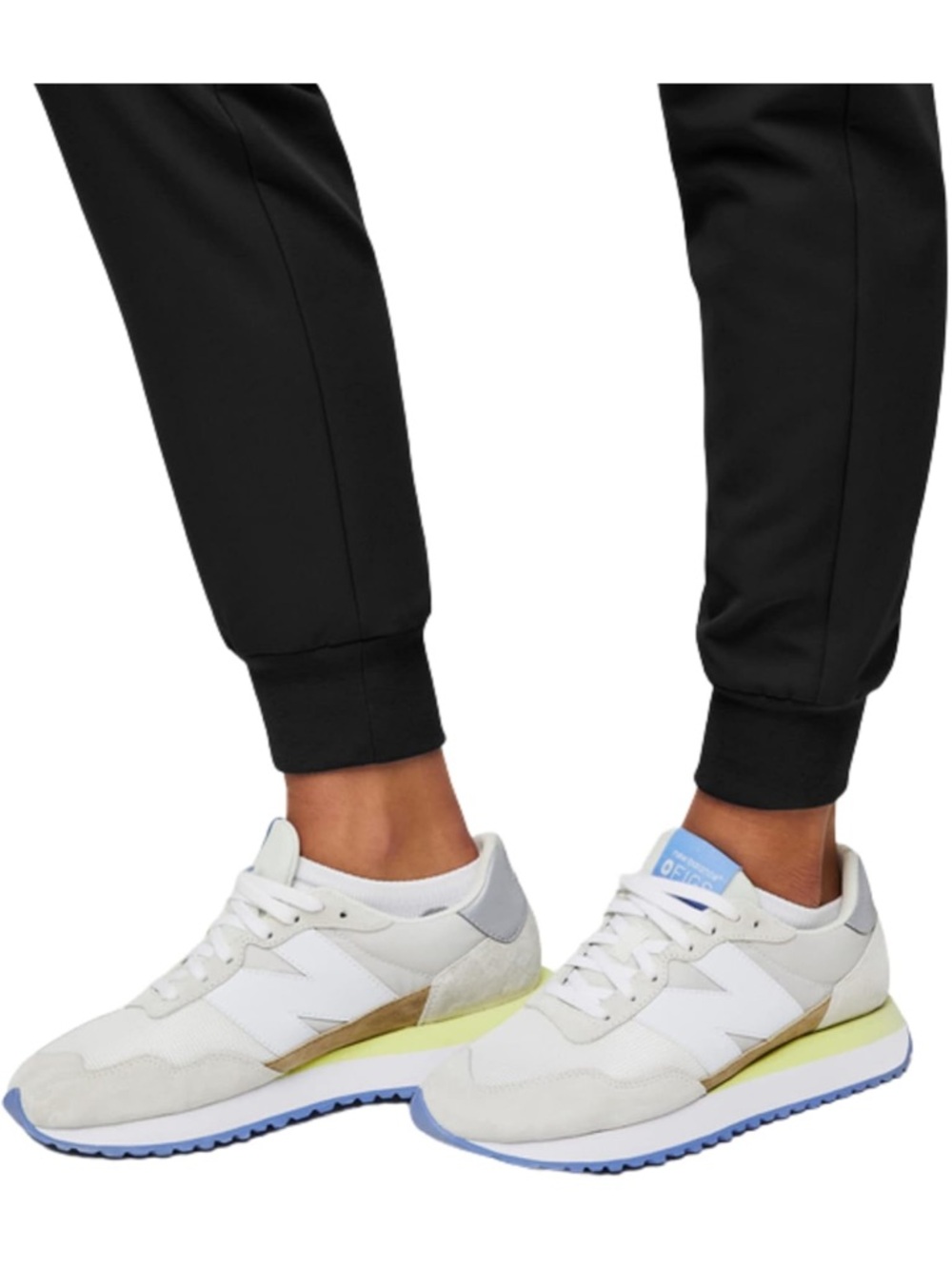 Women’s Black Figs Scrub Pants - Picture 3 of 8